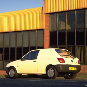 1996FordFiesta35Vanrear.jpg