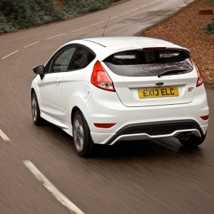 New_Ford_Fiesta_ST_04.jpg