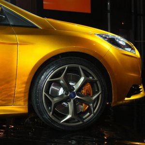 003-2012-ford-focus-st-debut.jpg