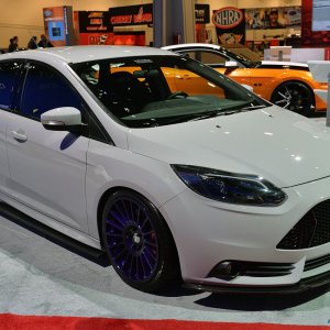 08-ford-focus-st-sema-2013-1.jpg